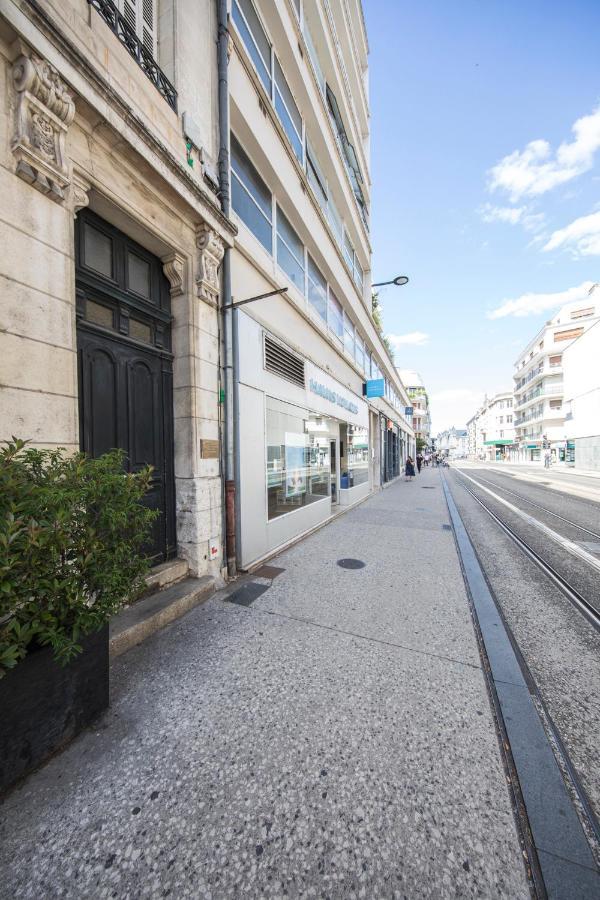 Appartement Avec Balcon A 250 M De La Gare, Hyper Centre Tours